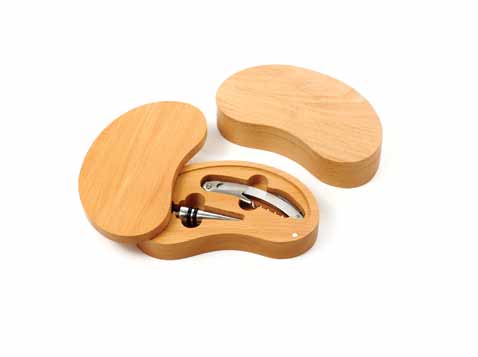 סט אביזרי יין במארז עץ